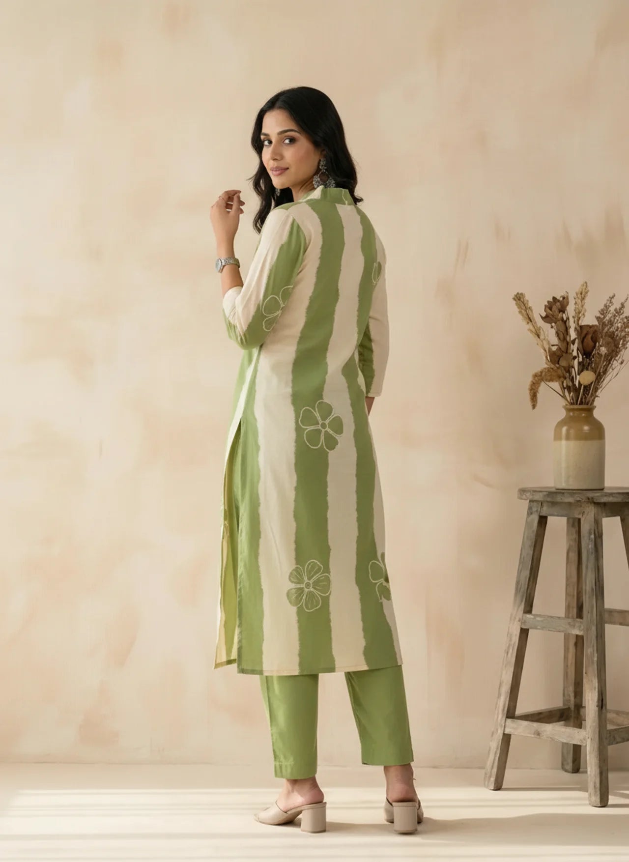 Green and White Cotton Straight Kurta Pant Set